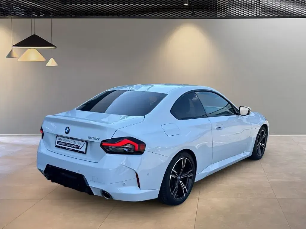 Gebraucht BMW 220 M Sport 184 PS (135 kW) 2025 Weiss Coupé