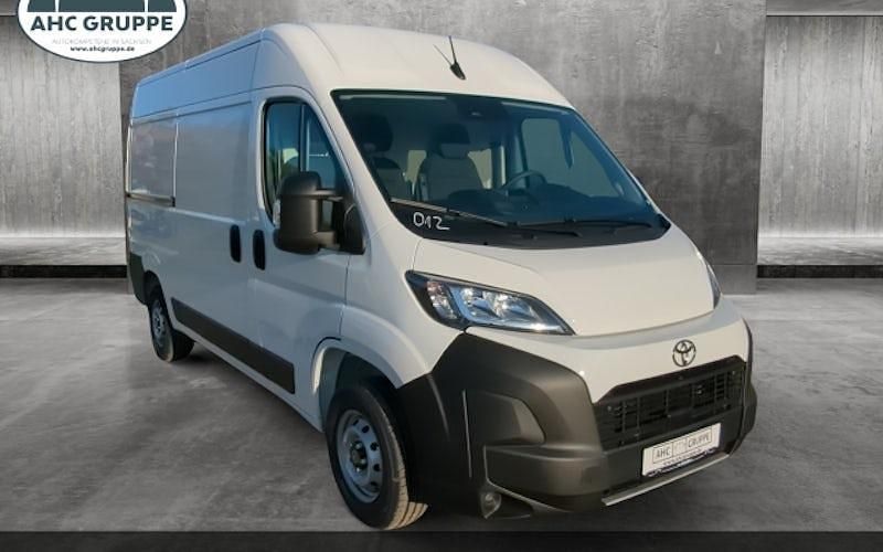 Gebraucht Toyota Proace 140 PS (102 kW) 2024 Weiß Van / Kleinbus