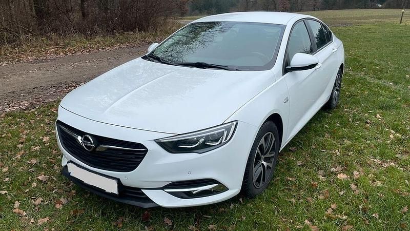 Gebraucht Opel Insignia Sport 136 PS (100 kW) 2018 Weiß Limousine