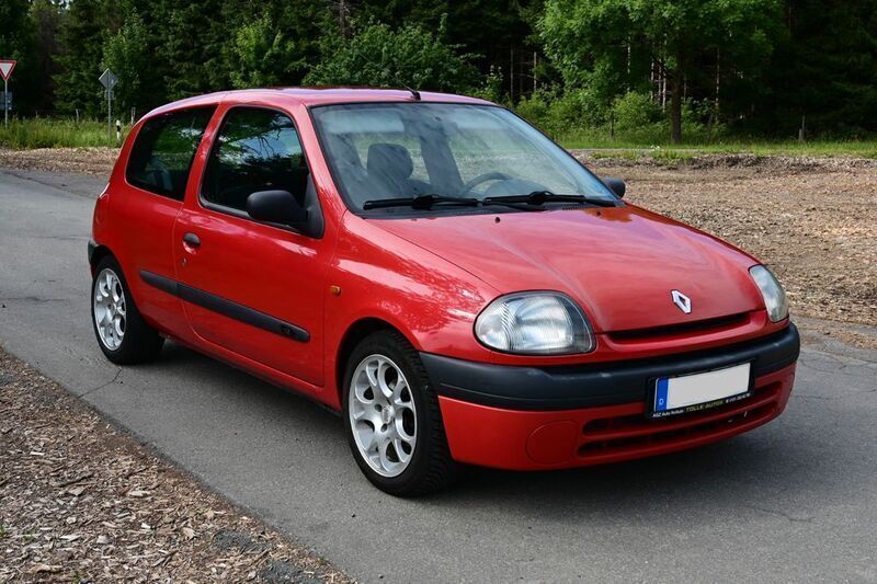 Rot Gebraucht 2000 Renault Clio II Kleinwagen | 1.899 € (Fairer Preis) - Bild 1/4