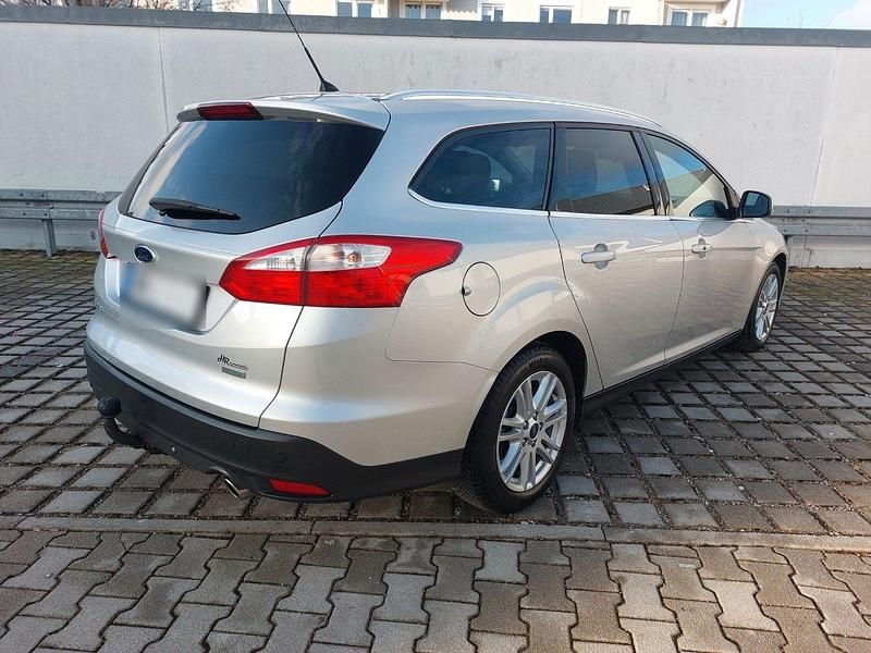 Gebraucht Ford Focus Titanium 182 PS (133 kW) 2014 Silber Kombi