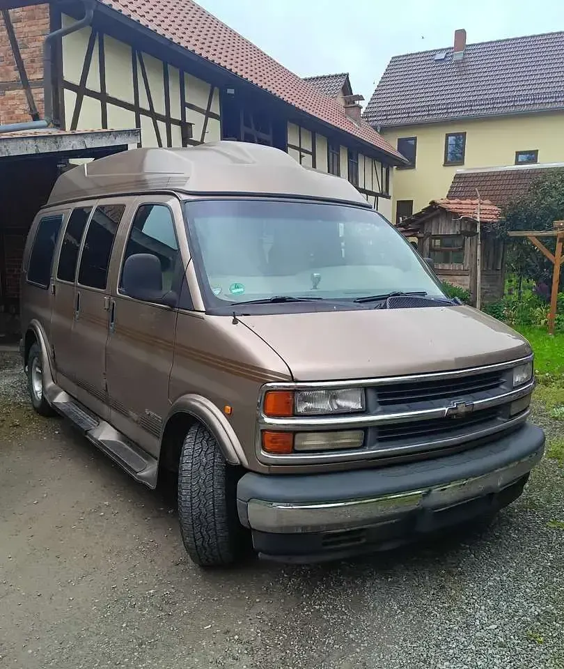 Gebraucht Chevrolet Express 250 PS (183 kW) 2000 Braun Van / Kleinbus