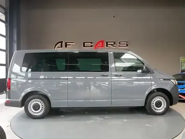 Gebraucht VW T6.1 150 PS (110 kW) 2021 Grau Van