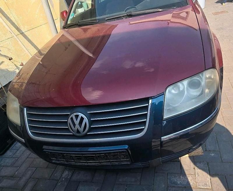 Rot Gebraucht 2003 VW Passat Kombi | 500 € (Superpreis) - Bild 1/4