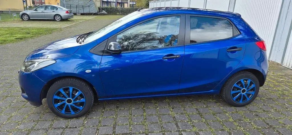 Usata Mazda 2 Impuls 75 CV (55 kW) 2008 Blu Utilitaria