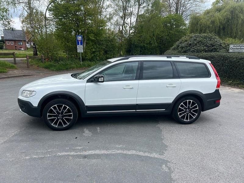 Gebraucht Volvo XC70 181 PS (133 kW) 2014 Weiß Kombi