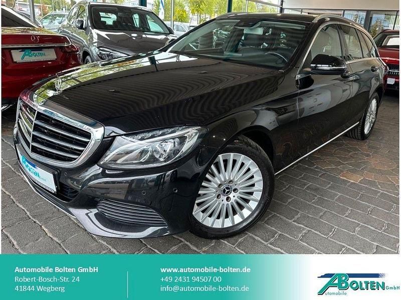 Schwarz Gebraucht 2017 Mercedes C180 Kombi | 17.490 € (Fairer Preis) - Bild 1/4