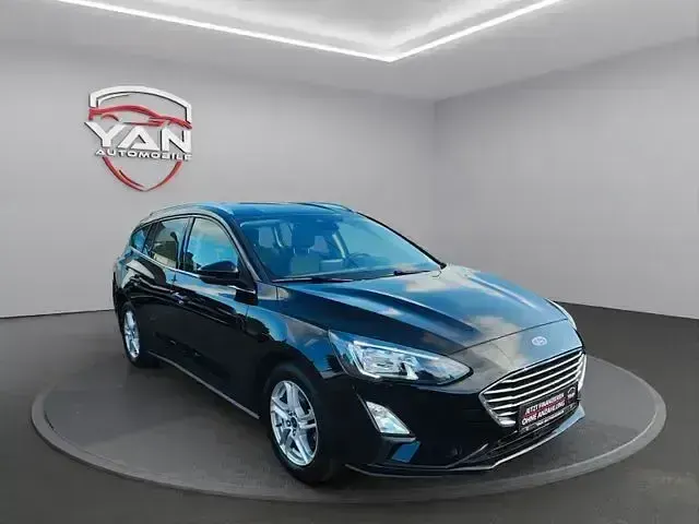Używany Ford Focus 101 KM (74 kW) 2022 Czarny Kombi