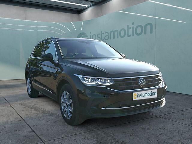 Gebraucht VW Tiguan Move 150 PS (110 kW) 2024 Schwarz SUV
