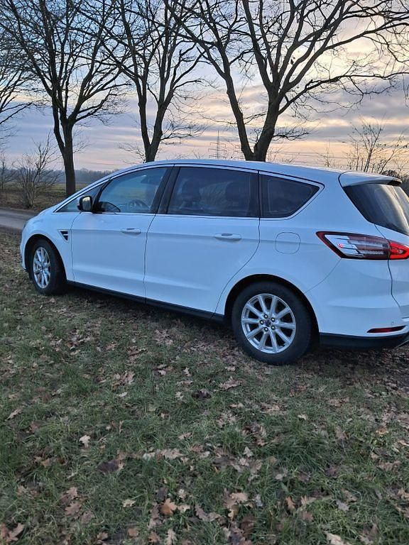 Gebraucht Ford S-MAX Titanium 209 PS (153 kW) 2015 Weiß Van / Kleinbus
