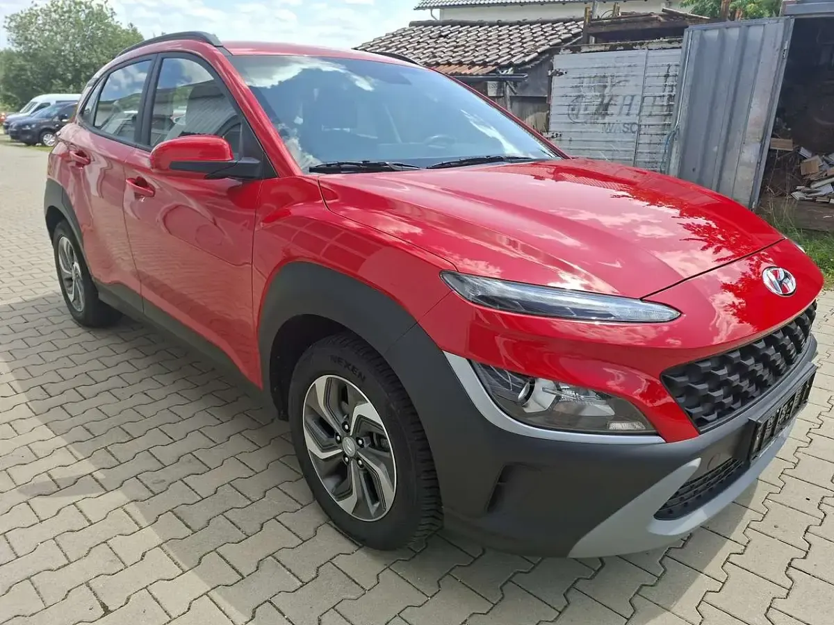 Gebraucht Hyundai Kona Select 141 PS (103 kW) 2022 Ignite flame / sol SUV