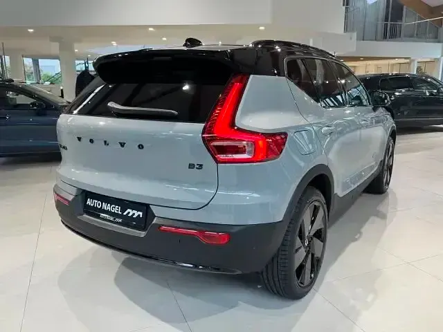 Gebraucht Volvo XC40 Plus 163 PS (119 kW) 2025 Grau SUV