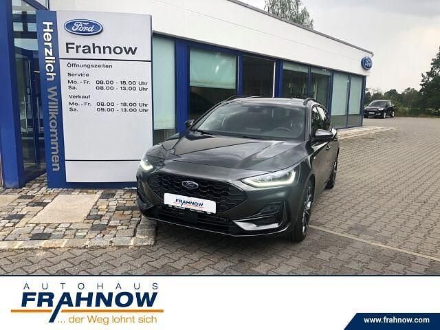 Magneticgrau (metallic) Gebraucht 2023 Ford Focus ST-Line Kombi | 24.885 € (Fairer Preis) - Bild 1/4