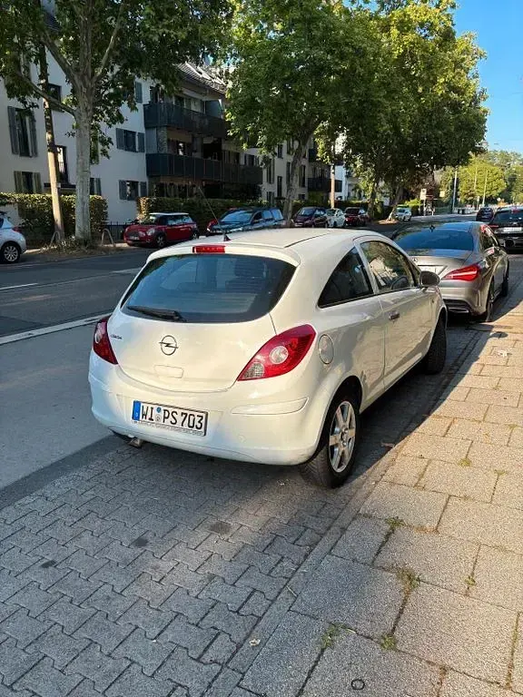 Gebraucht Opel Corsa Selection 80 PS (58 kW) 2009 Weiß Kleinwagen