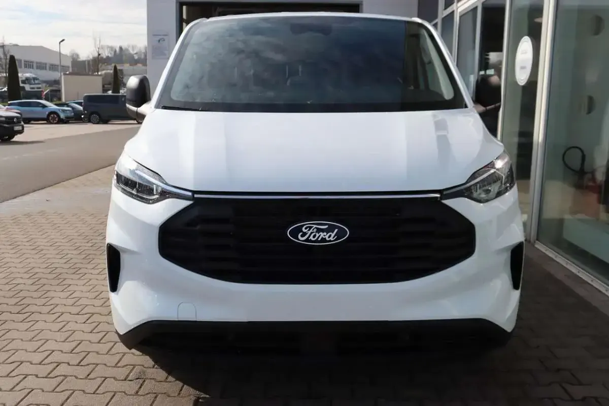 Neu Ford Transit Custom Trend 110 PS (80 kW) 2026 Frozen white Van / Kleinbus