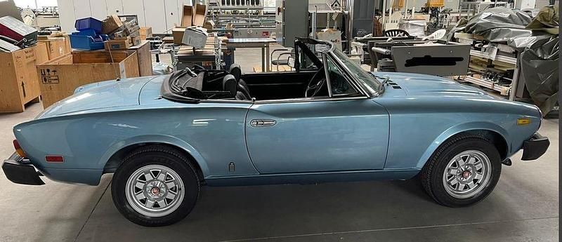 Gebraucht Fiat 124 Spider 131 PS (96 kW) 1981 Blau Cabrio