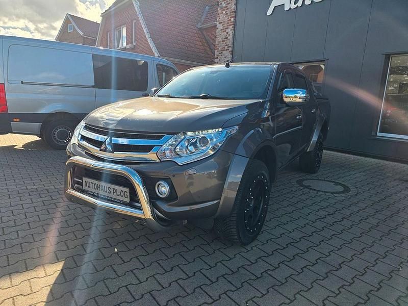 Gebraucht Mitsubishi L200 Top 181 PS (133 kW) 2016 Braun Pickup