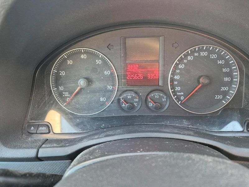 Gebraucht VW Golf V 105 PS (77 kW) 2004 Schwarz Kleinwagen