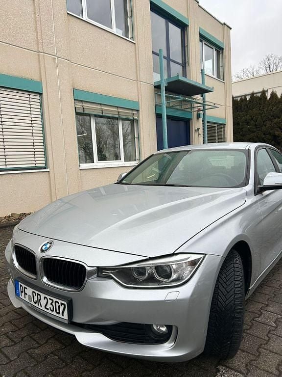 Silber Gebraucht 2013 BMW 316 Limousine | 6.900 € (Guter Preis) - Bild 1/4