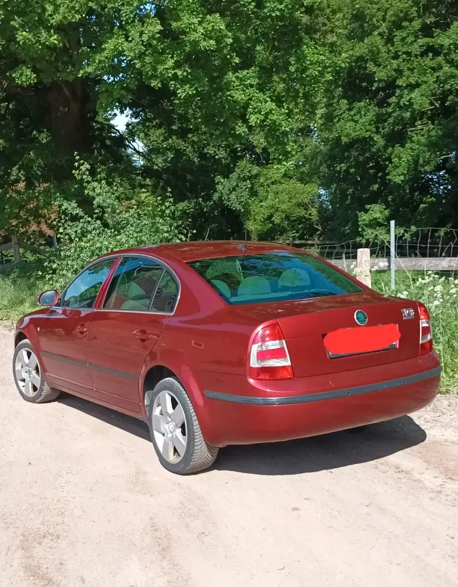 Gebraucht Skoda Superb 136 PS (100 kW) 2007 Rot Limousine