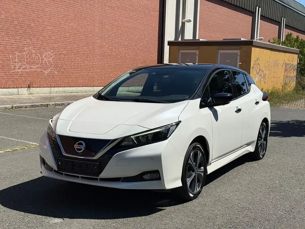 Gebraucht Nissan Leaf 110 kW (150 PS) 2021 Weiß Kleinwagen