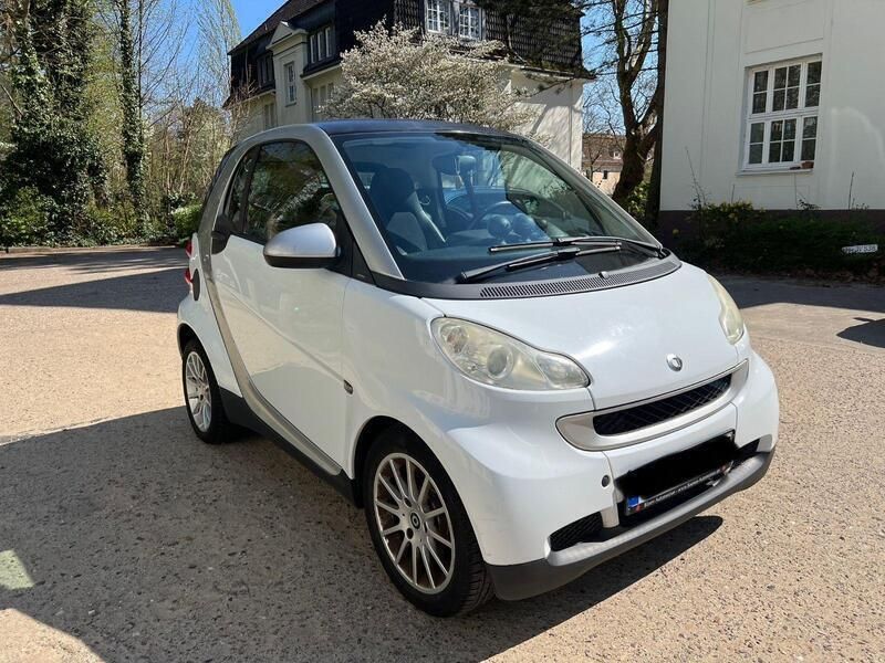 Weiß Gebraucht 2008 Smart ForTwo Coupé Passion Coupé | 2.300 € (Superpreis) - Bild 1/4