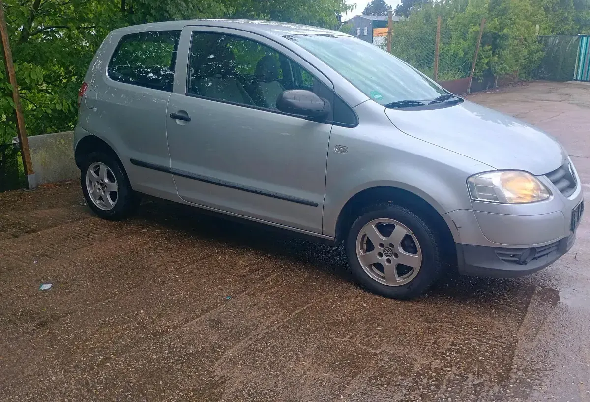 Używany VW Fox 75 KM (55 kW) 2006 Srebrny Hatchback