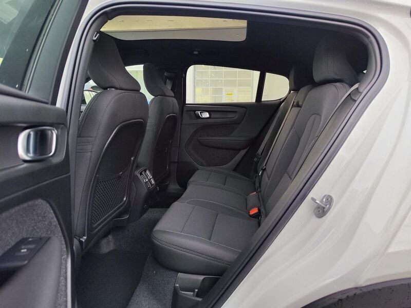 Gebraucht Volvo C40 Plus 300 kW (408 PS) 2024 Crystal white SUV