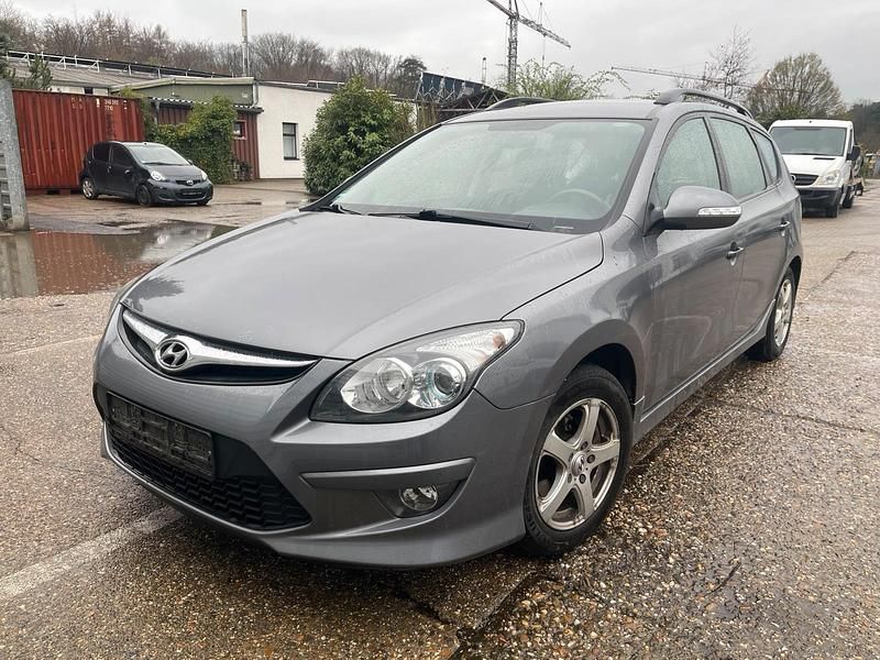 Gebraucht Hyundai i30 90 PS (66 kW) 2012 Kombi