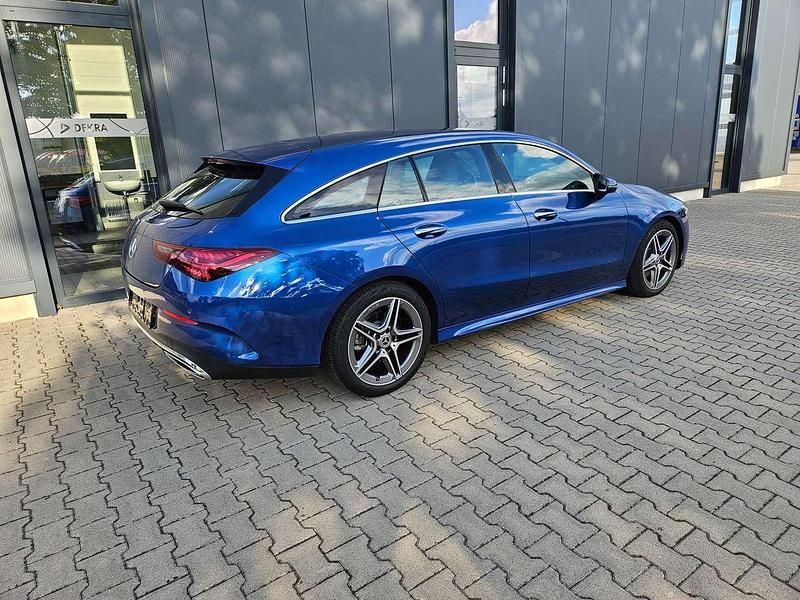 Gebraucht Mercedes CLA200 AMG 150 PS (110 kW) 2024 Spektralblau  metalliclack Kombi