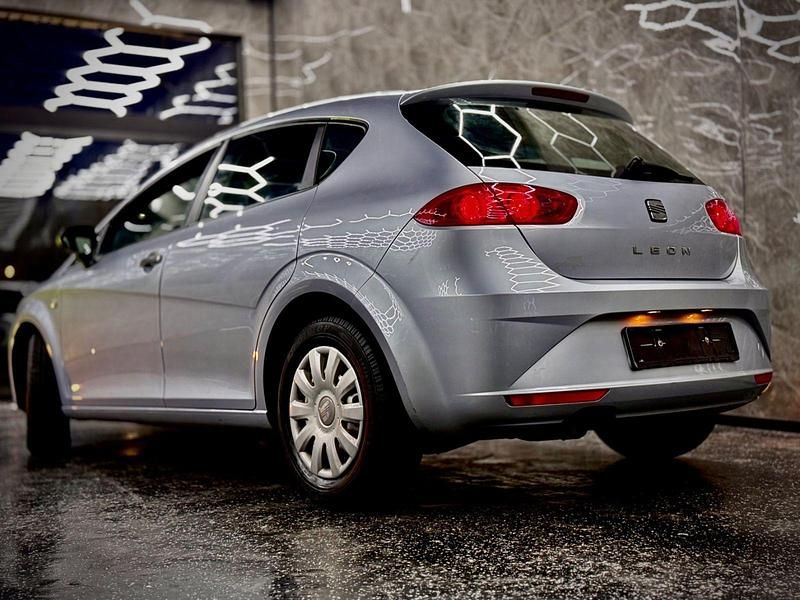 Gebraucht Seat Leon 86 PS (63 kW) 2012 Silber Kleinwagen