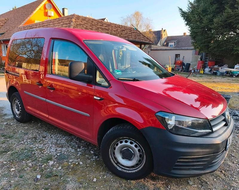 Gebraucht VW Caddy 2017 Rot Van / Kleinbus