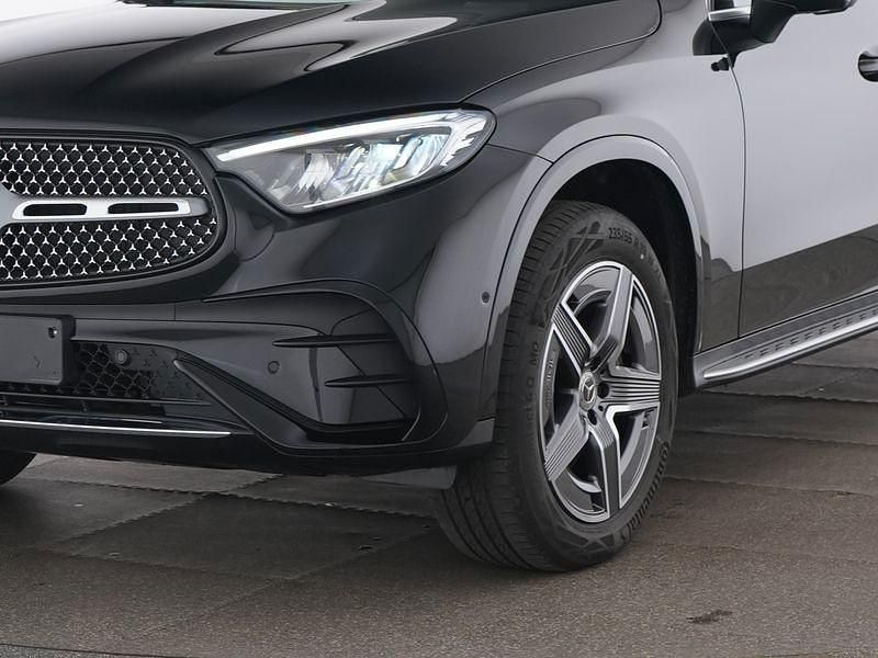 Gebraucht Mercedes GLC300e AMG 197 PS (144 kW) 2024 Schwarz SUV