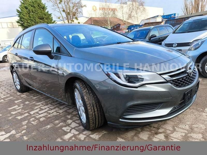 Gebraucht Opel Astra Edition 136 PS (100 kW) 2018 Grau Kombi