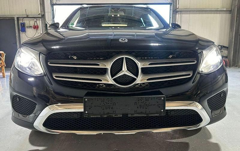 Gebraucht Mercedes GLC220 170 PS (125 kW) 2018 Schwarz/baltic black SUV