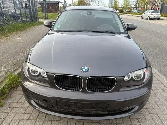 Gebraucht BMW 118 Sport Line 143 PS (105 kW) 2007 Grau Kleinwagen