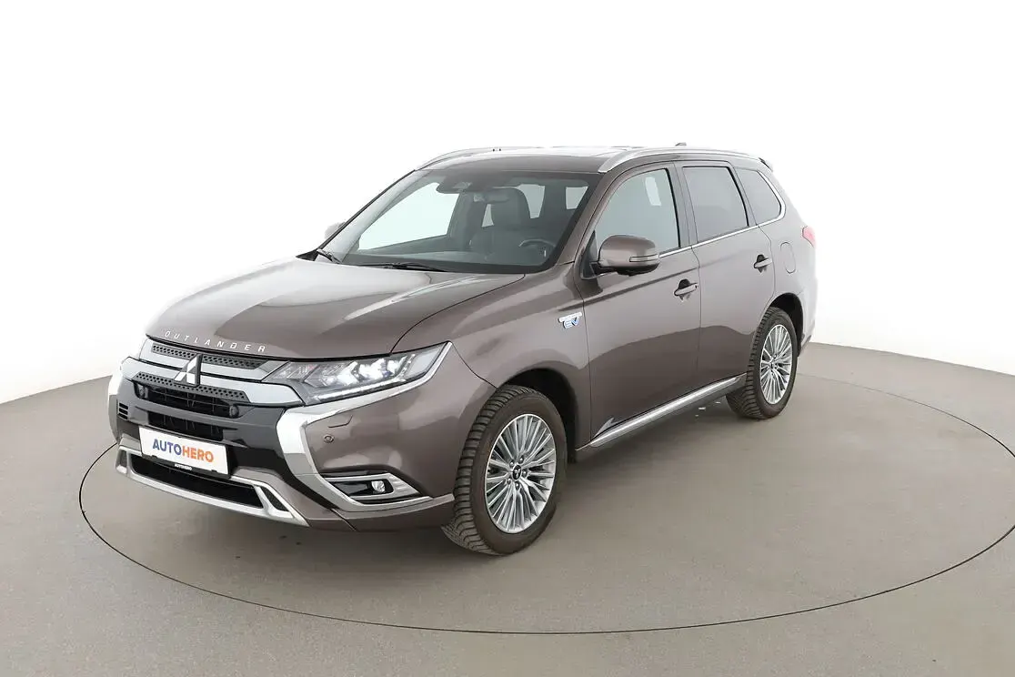 Gebraucht Mitsubishi Outlander P-HEV Top 82 PS (60 kW) 2020 SUV