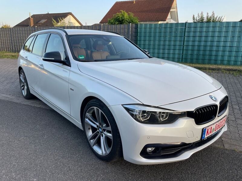 Weiß Gebraucht 2018 BMW 320 Sport Line Limousine | 16.500 € (Guter Preis) - Bild 1/4