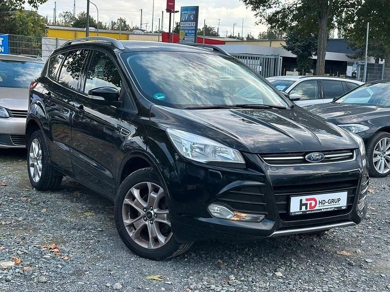 Gebraucht Ford Kuga Titanium 150 PS (110 kW) 2016 Schwarz SUV