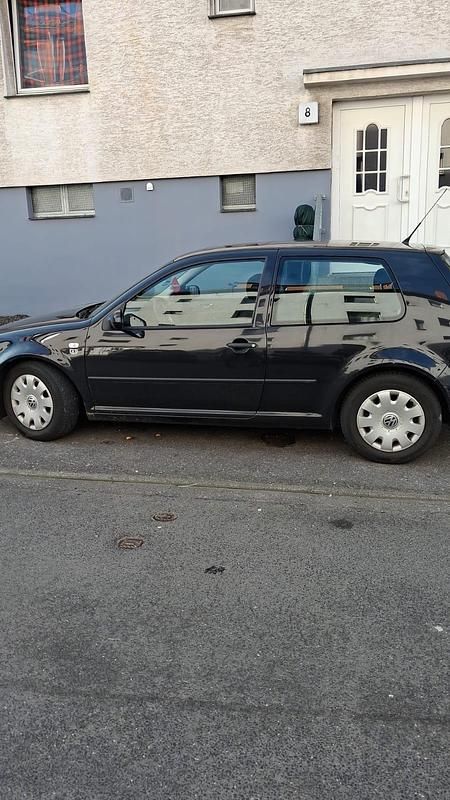 Gebraucht VW Golf IV 101 PS (74 kW) 2002 Kleinwagen