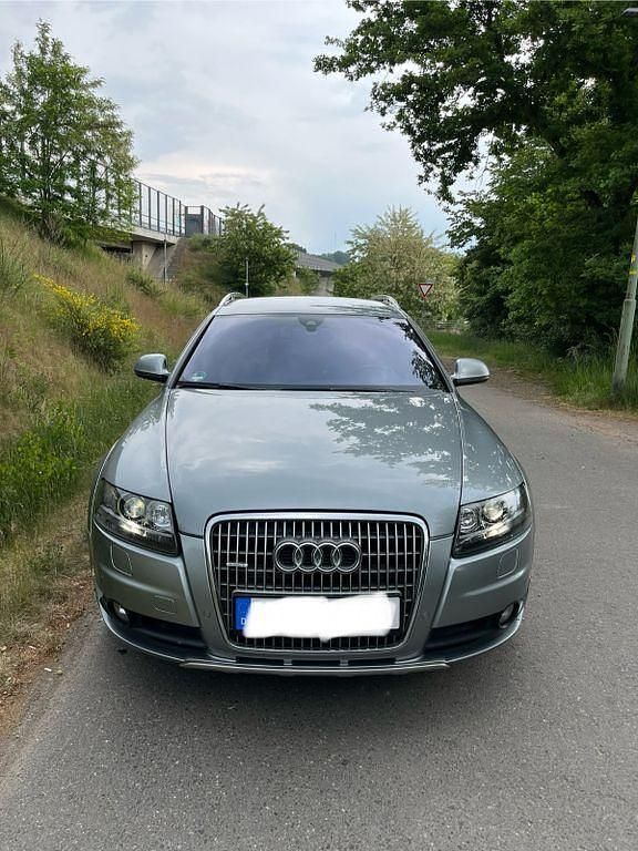 Grau Gebraucht 2010 Audi A6 Allroad Ambiente Kombi | 7.999 € (Guter Preis) - Bild 1/4