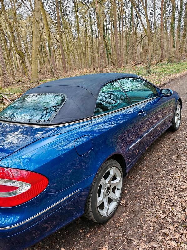 Gebraucht Mercedes CLK200 163 PS (119 kW) 2004 Blau Cabrio