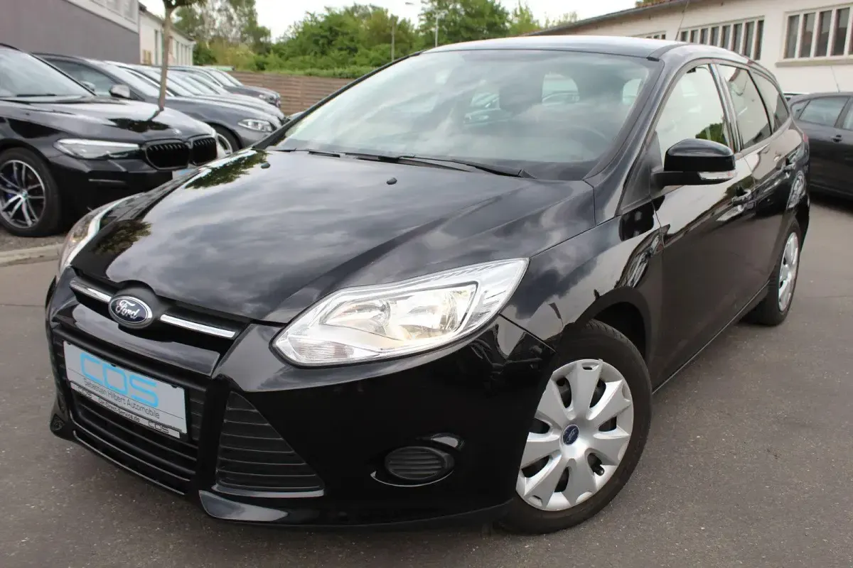 Gebraucht Ford Focus Trend 116 PS (85 kW) 2015 Schwarz Kombi