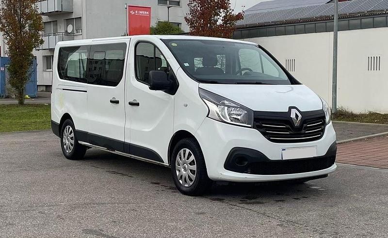 Weiß Gebraucht 2017 Renault Trafic Expression Van / Kleinbus | 13.750 € (Guter Preis) - Bild 1/4
