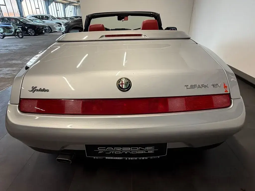 Gebraucht Alfa Romeo Spider 163 PS (119 kW) 1998 Silber Cabrio
