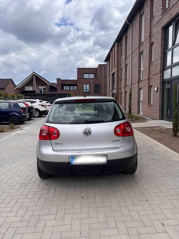 Gebraucht VW Golf V 105 PS (77 kW) 2007 Silber Kleinwagen