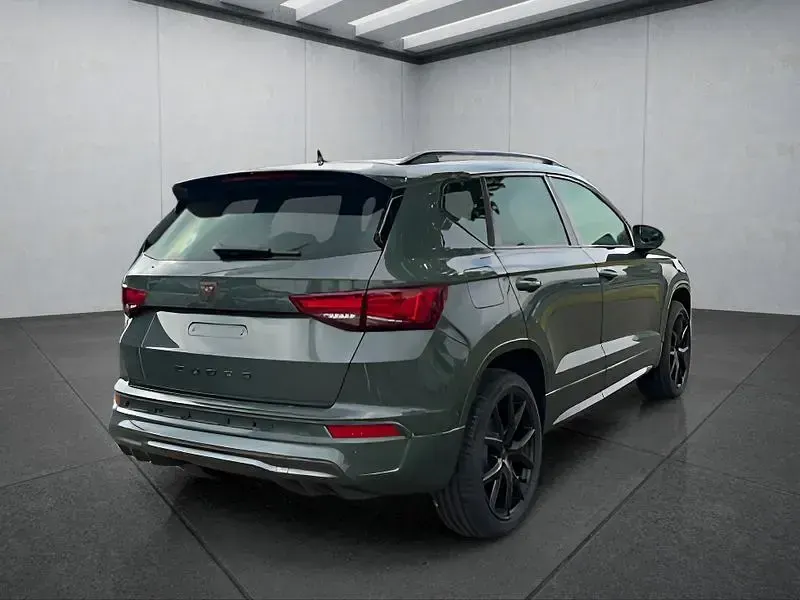 Neu Cupra Ateca 190 PS (139 kW) 2025 Grün SUV