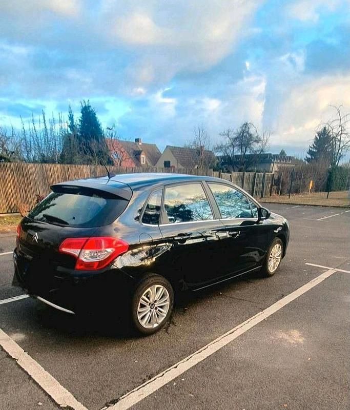 Gebraucht Citroën C4 120 PS (88 kW) 2014 Schwarz Limousine