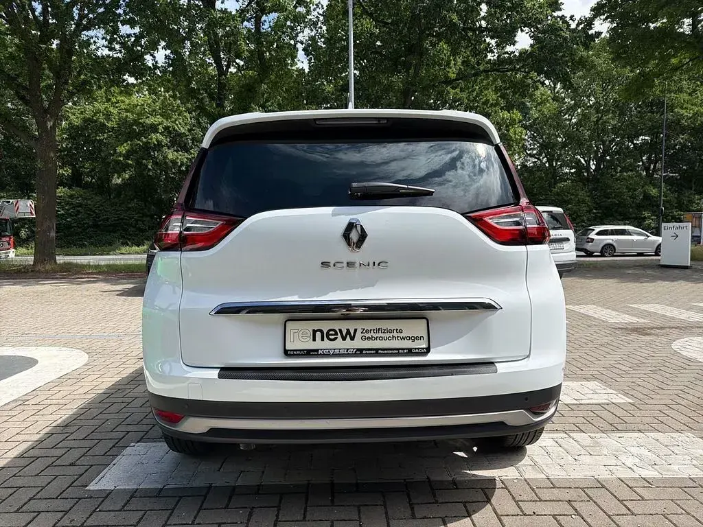 Gebraucht Renault Grand Scénic IV Techno 140 PS (102 kW) 2022 Arktisweiß Van / Kleinbus