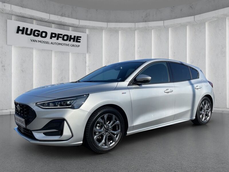 Moondust silver metallic Gebraucht 2024 Ford Focus ST-Line X Limousine | 25.850 € (Guter Preis) - Bild 1/4